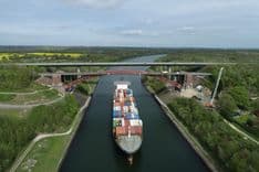 Češi nahrazují nejstarší most přes Kielský průplav  a zachraňují největší zimoviště netopýrů v severní Evropě